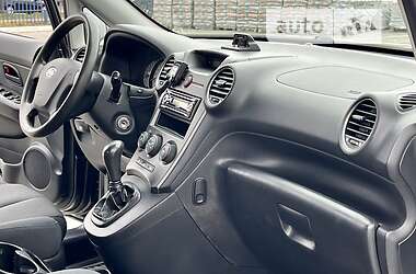Минивэн Kia Carens 2008 в 