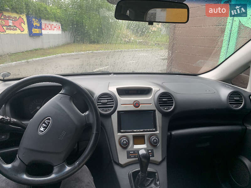 Мінівен Kia Carens 2008 в Києві фото 30 Мінівен Kia Carens 2008 в Києві