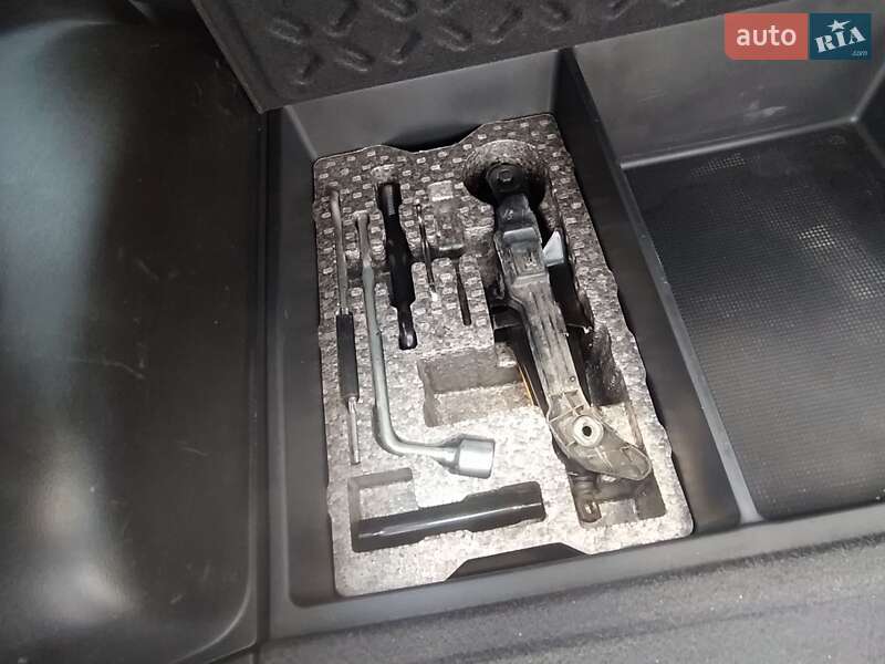 Мінівен Kia Carens 2007 в Старокостянтинові