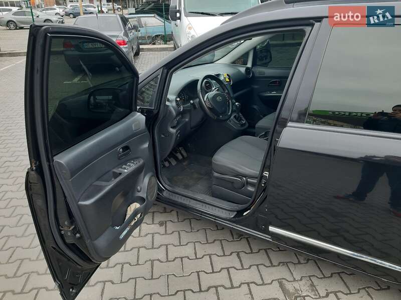 Мінівен Kia Carens 2007 в Дніпрі