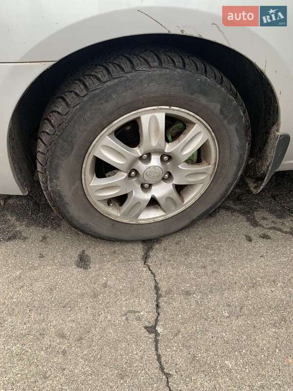 Мінівен Kia Carens 2008 в Переяславі