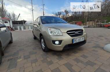 Минивэн Kia Carens 2008 в Николаеве