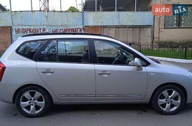 Минивэн Kia Carens 2008 в Виннице