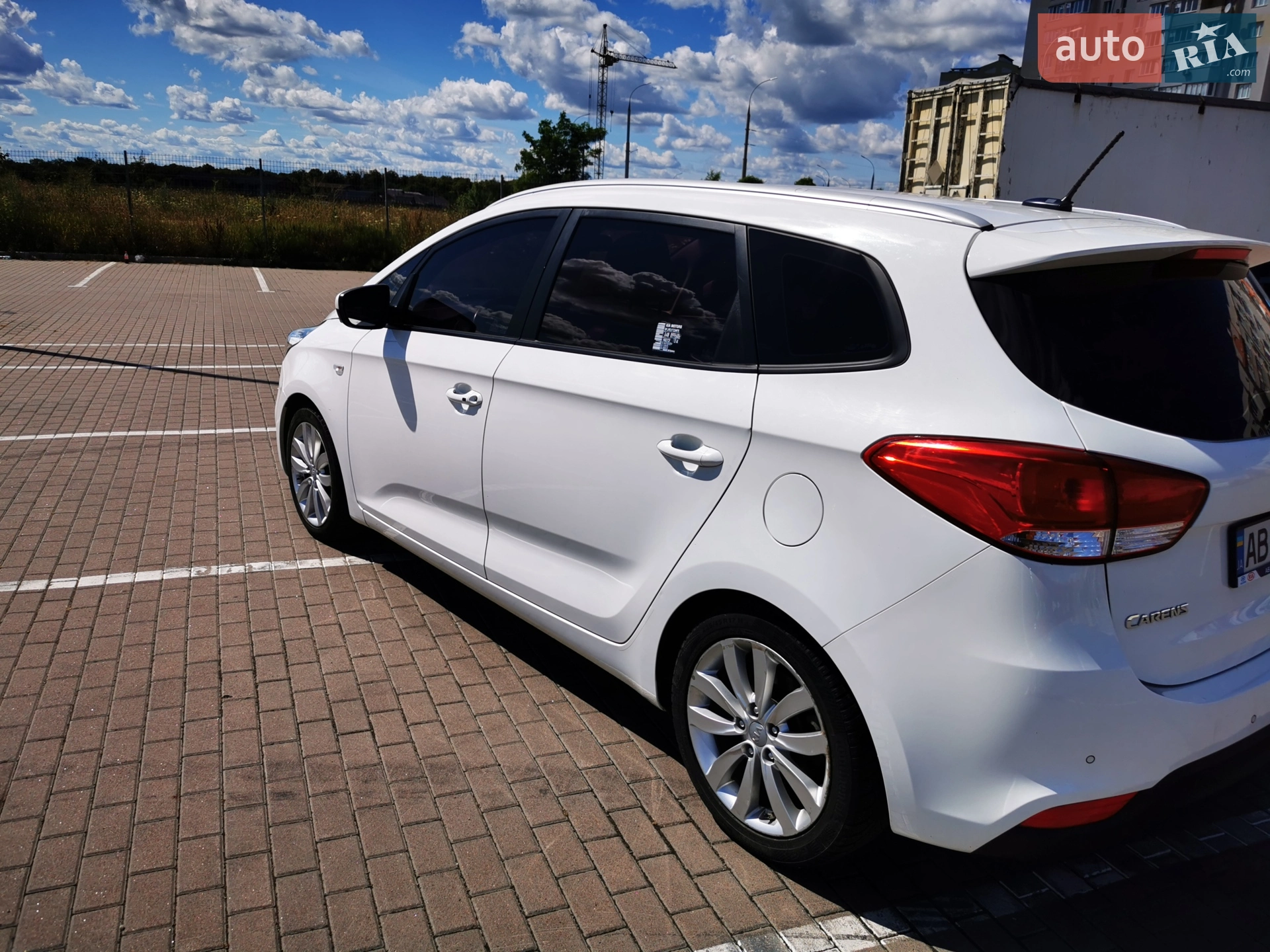 2014 Kia Carens - фото 1