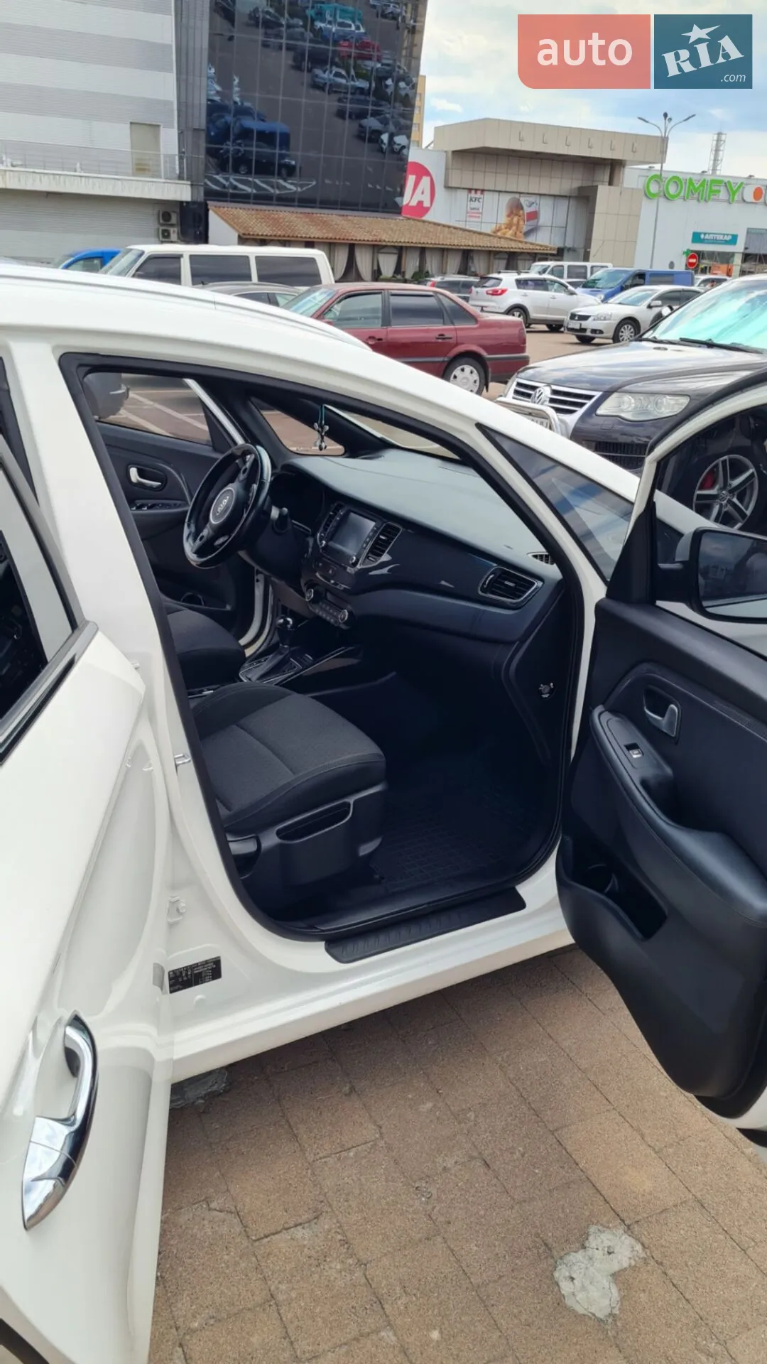 2017 Kia Carens - мініатюра 14