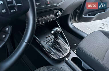 Мікровен Kia Carens 2017 в Києві