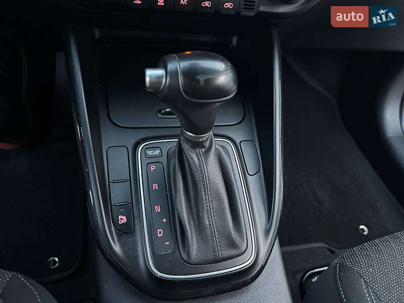 Мікровен Kia Carens 2017 в Києві