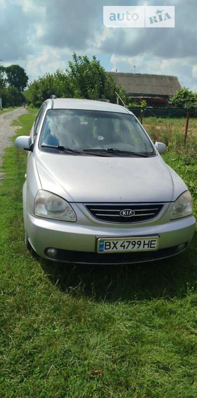 Минивэн Kia Carens 2003 в Красилове