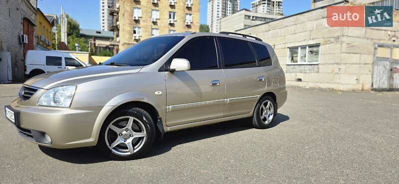 Мінівен Kia Carens 2004 в Києві