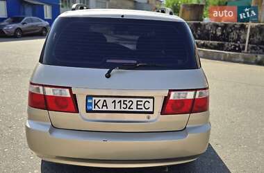 Мінівен Kia Carens 2004 в Києві