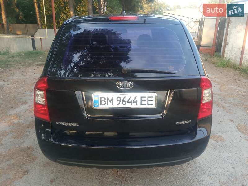 Минивэн Kia Carens 2008 в Ромнах