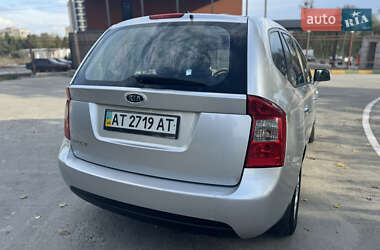 Минивэн Kia Carens 2008 в Ивано-Франковске