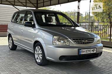 Минивэн Kia Carens 2005 в Сарате