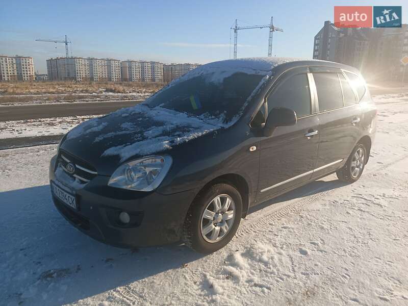 Мінівен Kia Carens 2008 в Києві