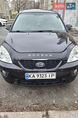 Минивэн Kia Carens 2010 в Киеве