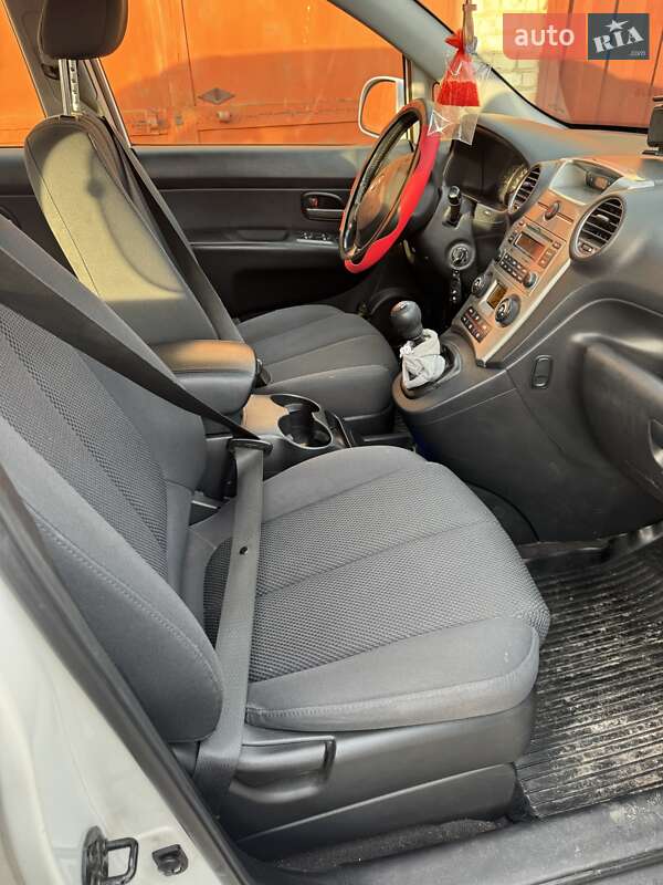 Минивэн Kia Carens 2006 в Луцке фото 11 Минивэн Kia Carens 2006 в Луцке