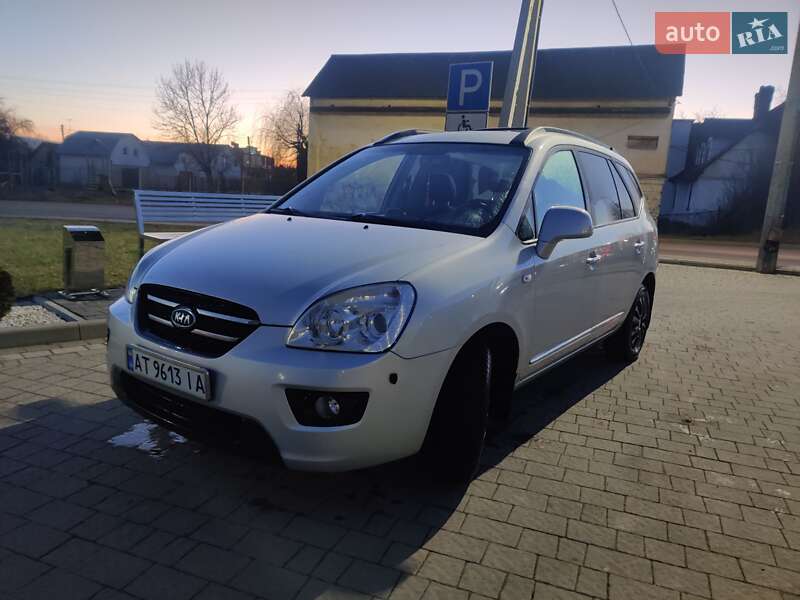 Минивэн Kia Carens 2007 в Дрогобыче