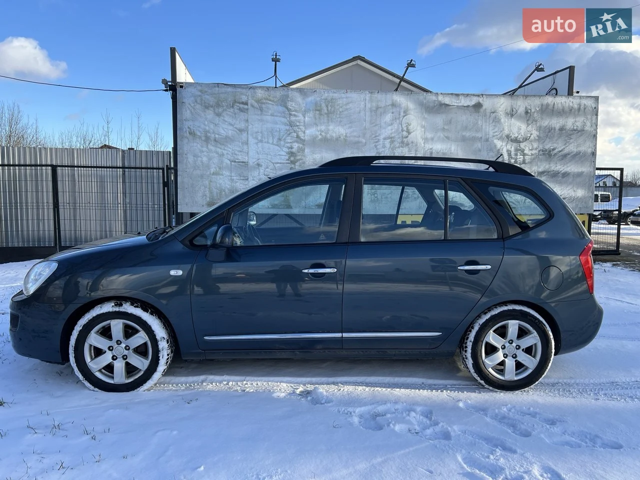 2010 Kia Carens - мініатюра 13
