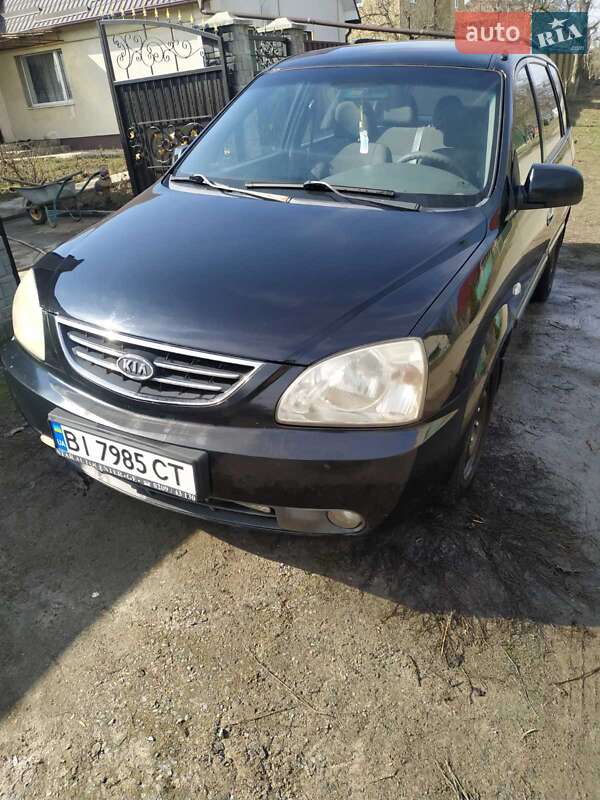Мінівен Kia Carens 2004 в Полтаві