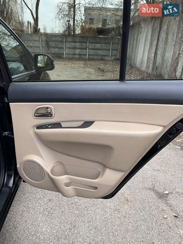 Мікровен Kia Carens 2011 в Броварах