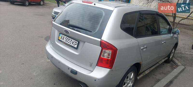 Минивэн Kia Carens 2007 в Киеве