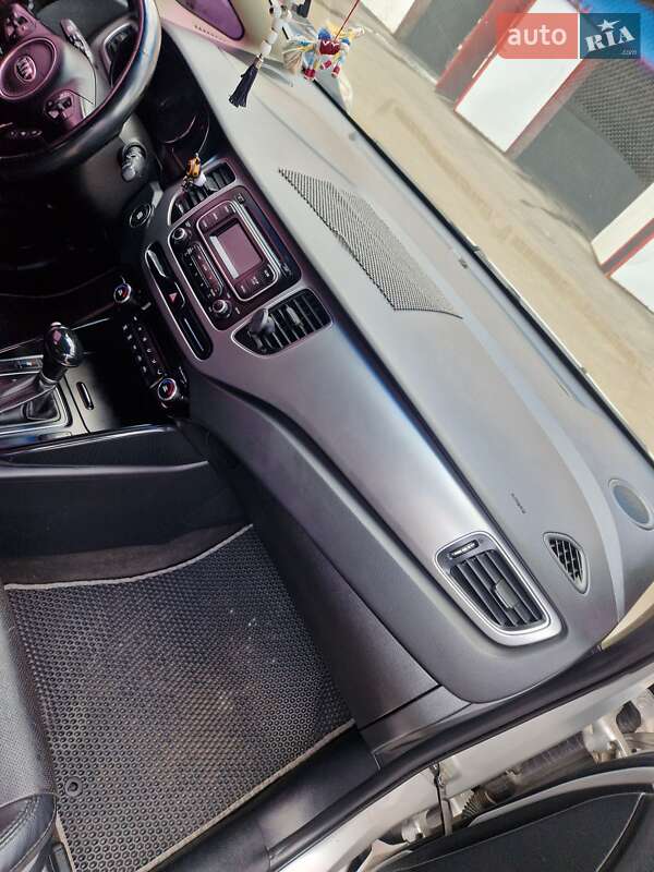 Мікровен Kia Carens 2013 в Чернігові