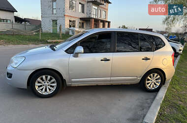 Минивэн Kia Carens 2010 в 