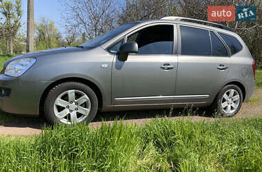 Минивэн Kia Carens 2008 в 
