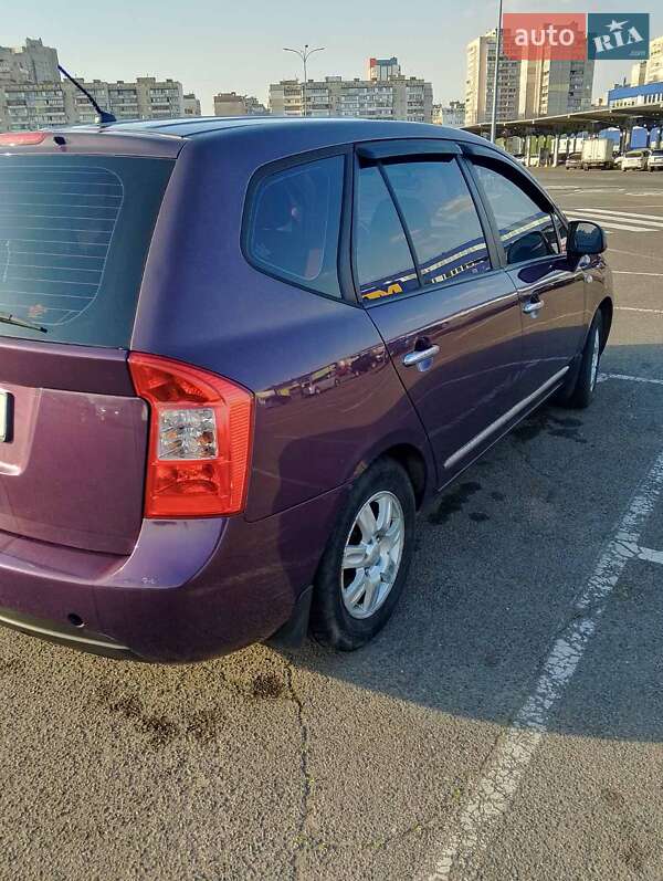 Мінівен Kia Carens 2008 в Києві