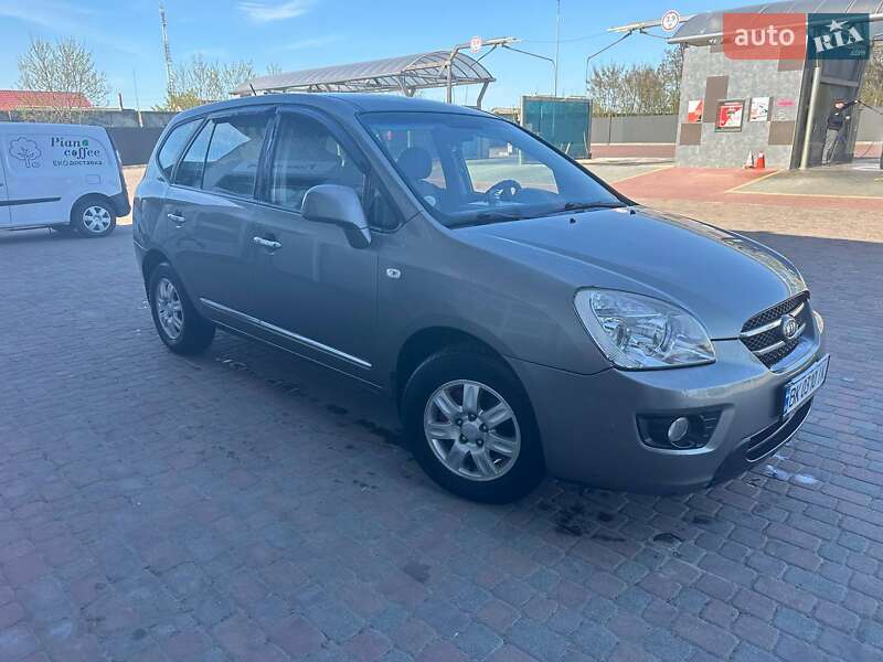 Мінівен Kia Carens 2008 в Сарнах