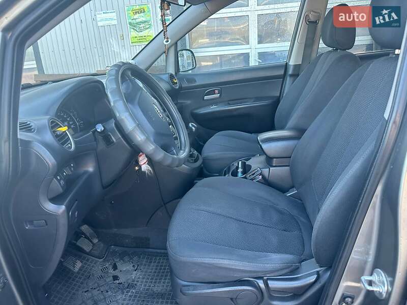 Мінівен Kia Carens 2008 в Сарнах
