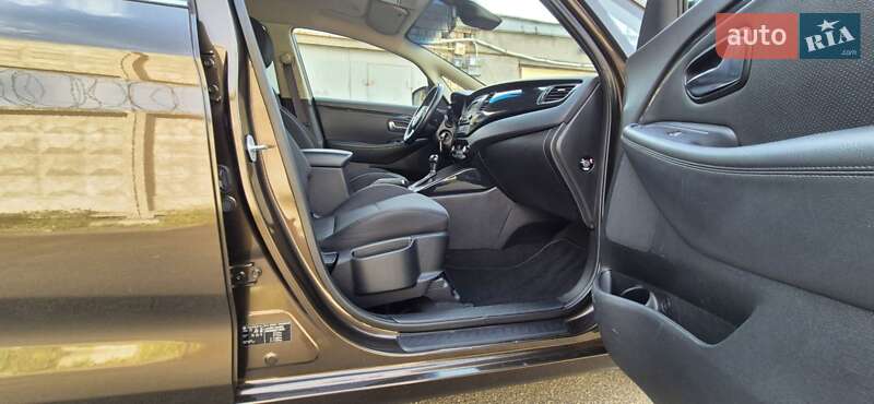 Микровэн Kia Carens 2015 в Киеве