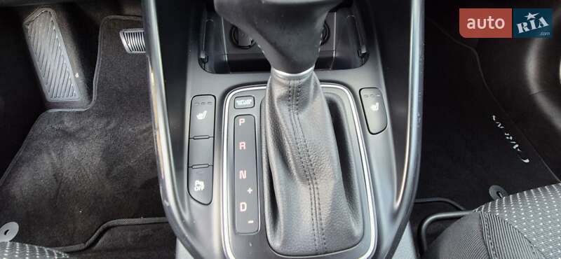 Микровэн Kia Carens 2015 в Киеве
