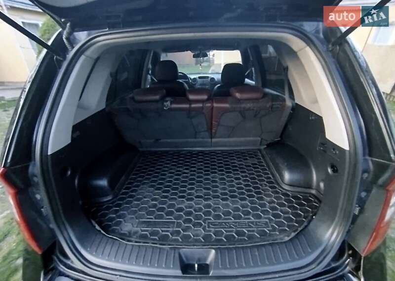 Минивэн Kia Carens 2007 в Борщеве