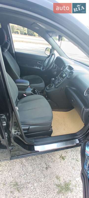 Мінівен Kia Carens 2007 в Дніпрі