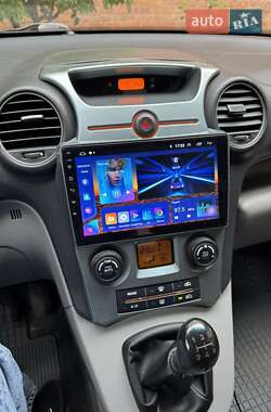 Минивэн Kia Carens 2008 в 