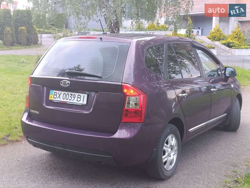 Мінівен Kia Carens 2008 в Хмельницькому