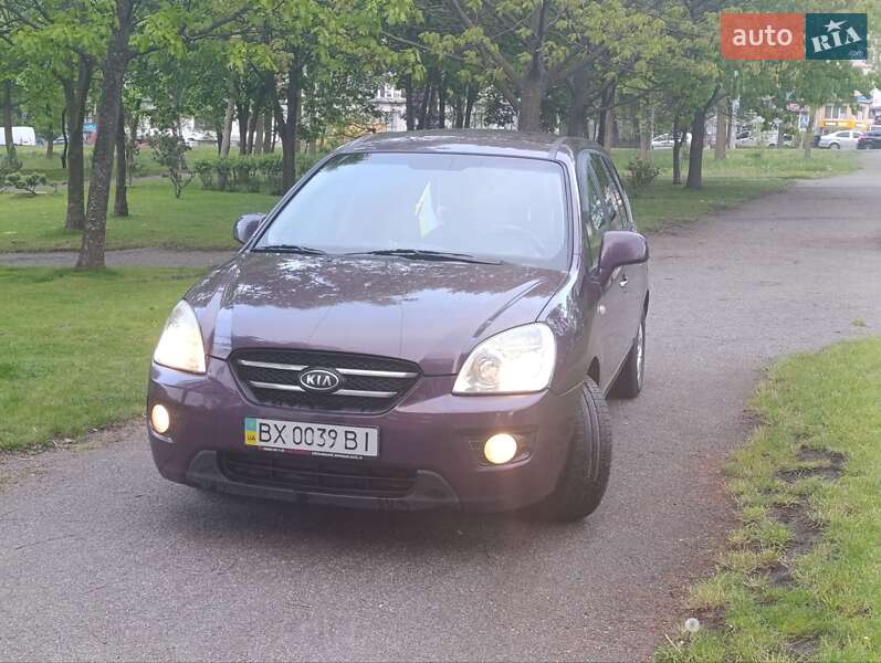Мінівен Kia Carens 2008 в Хмельницькому