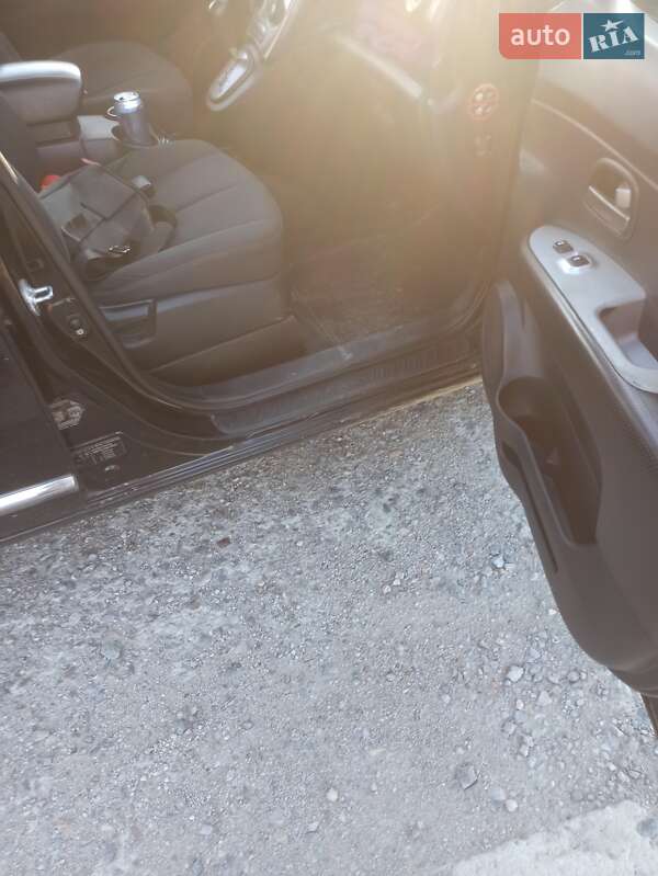 Мінівен Kia Carens 2008 в Одесі