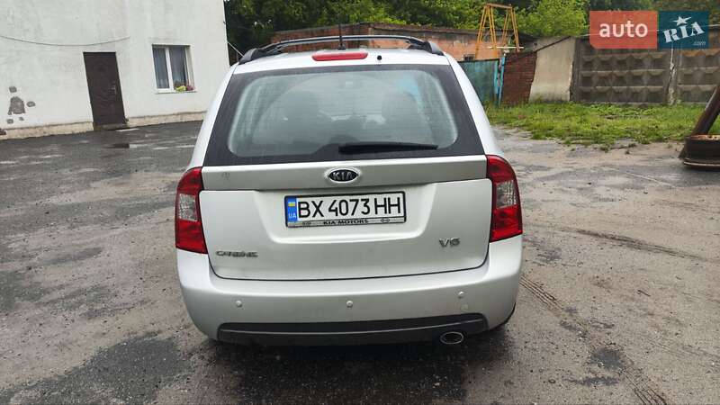 Мінівен Kia Carens 2007 в Ізяславі