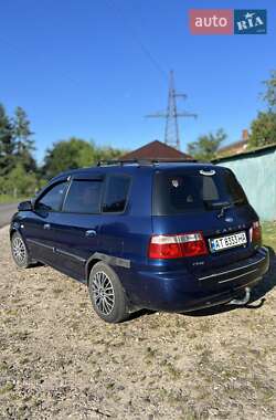 Минивэн Kia Carens 2005 в 