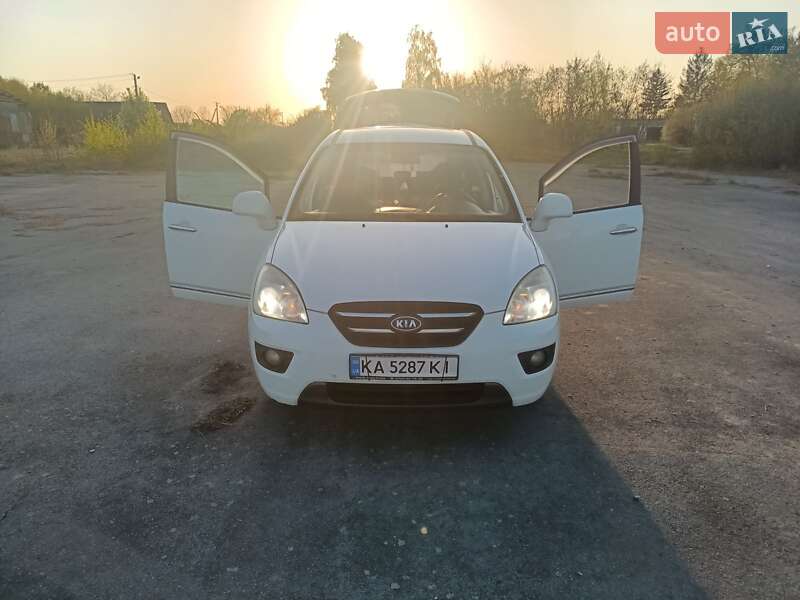 Мінівен Kia Carens 2007 в Звягелі