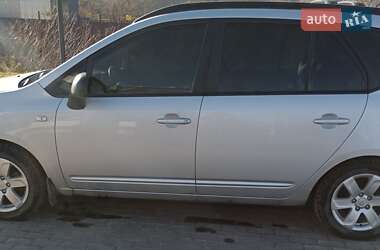 Мінівен Kia Carens 2008 в Долині