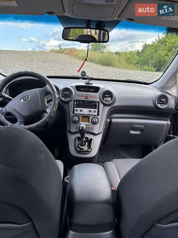 Мінівен Kia Carens 2006 в Житомирі