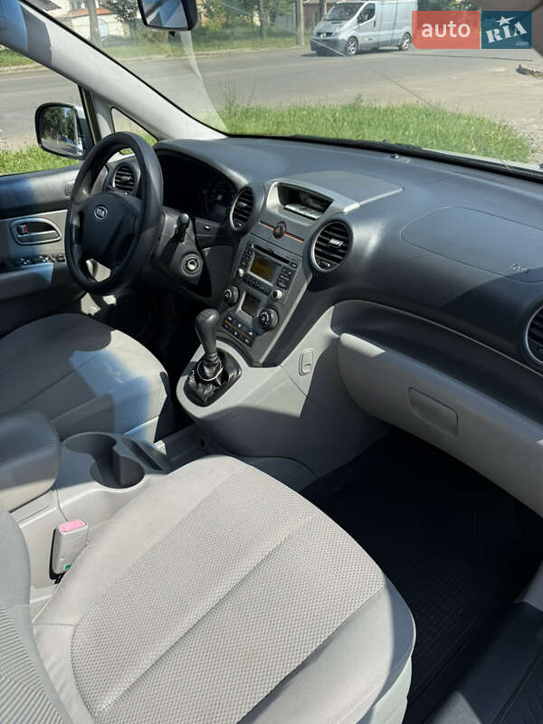 Минивэн Kia Carens 2008 в Сумах