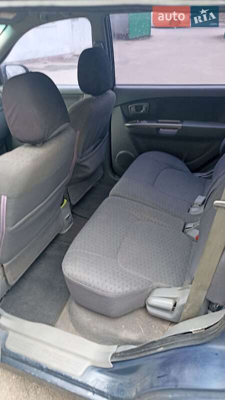 Минивэн Kia Carens 2003 в Львове