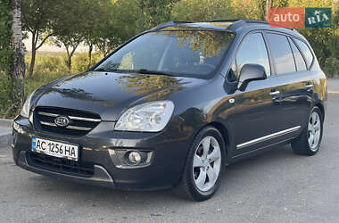Минивэн Kia Carens 2006 в Николаеве