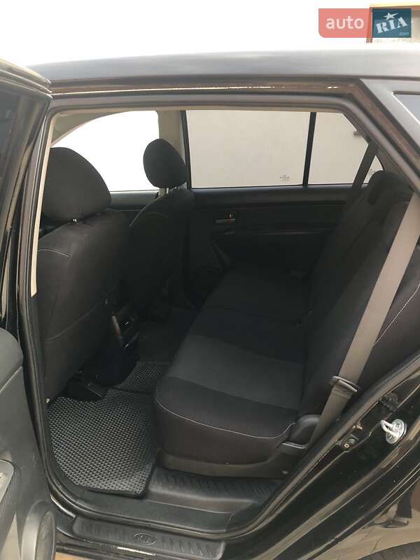 Минивэн Kia Carens 2008 в Хмельницком фото 12 Минивэн Kia Carens 2008 в Хмельницком