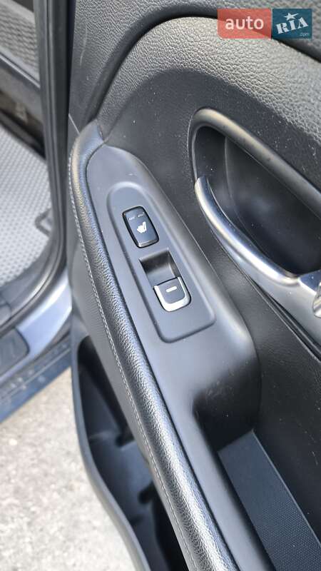 Микровэн Kia Carens 2015 в Харькове