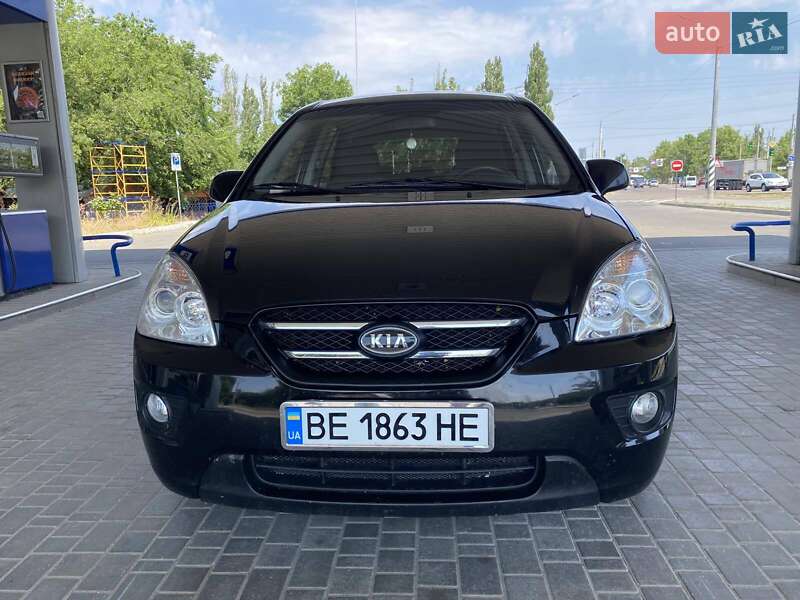 Минивэн Kia Carens 2007 в Николаеве